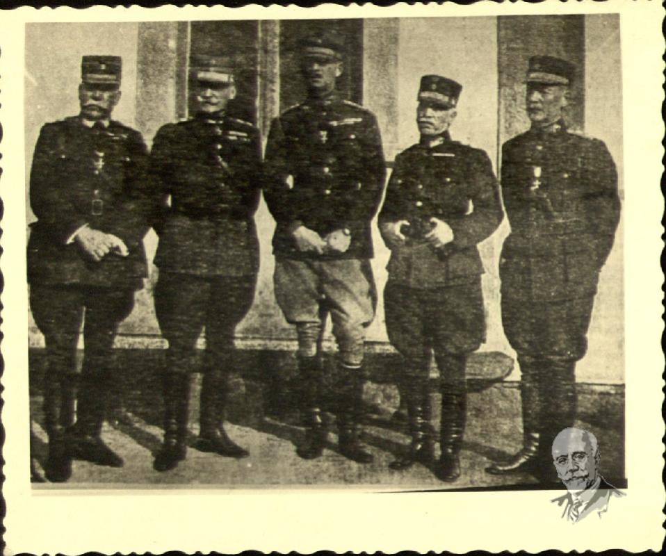 The Greek Generals of the Asia Minor front with the lieutenant general, Prince Andreas.